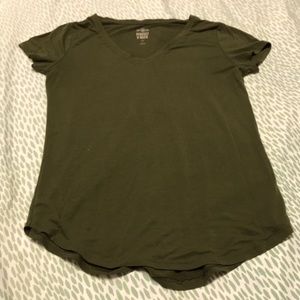 Dark green tshirt